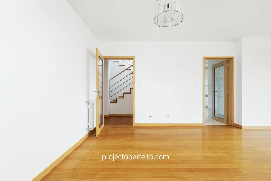 Apartamento T4 para Venda em São Felix da Marinha Foto 14