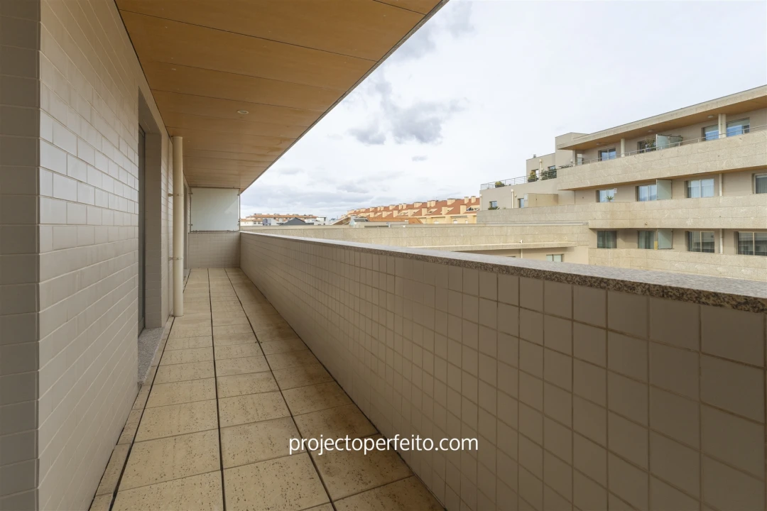 Apartamento T4 para Venda em São Felix da Marinha Foto 30