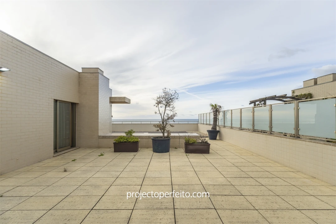 Apartamento T4 para Venda em São Felix da Marinha Foto 1