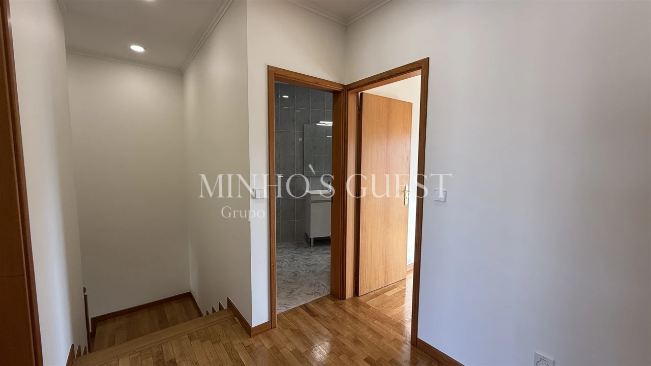 Moradia T3 para Arrendamento em São Vicente (Braga) Foto 23