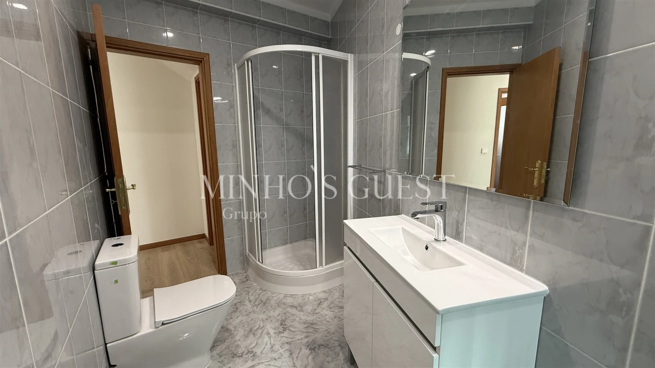 Moradia T3 para Arrendamento em São Vicente (Braga) Foto 30