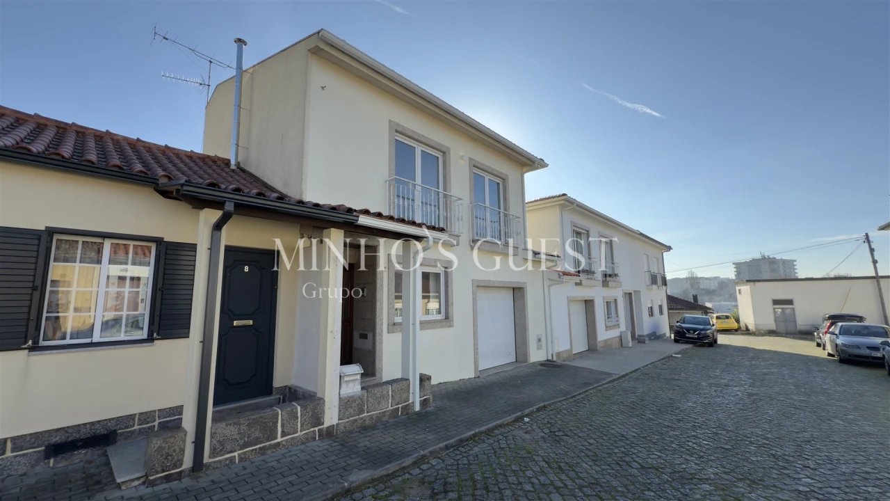 Moradia T3 para Arrendamento em São Vicente (Braga) Foto 1