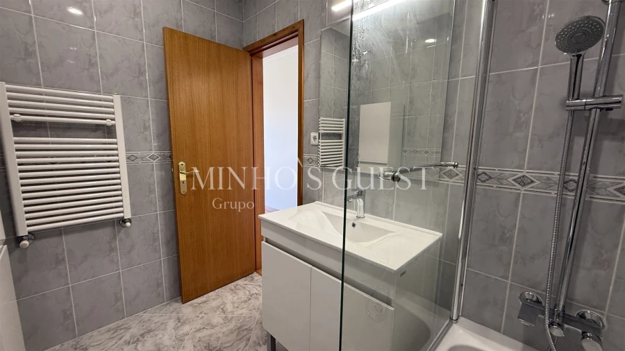 Moradia T3 para Arrendamento em São Vicente (Braga) Foto 13