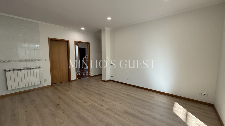 Moradia T3 para Arrendamento em São Vicente (Braga) Foto 35
