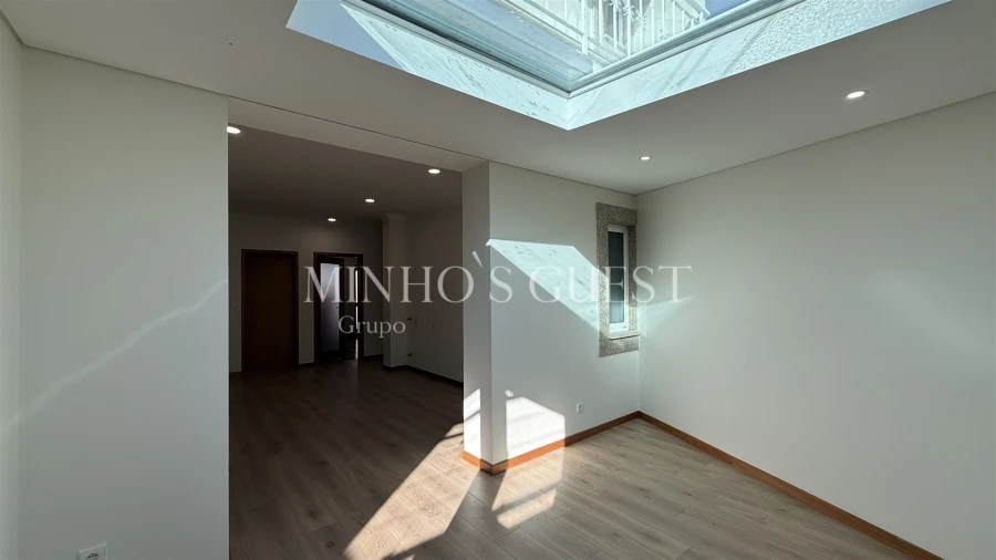 Moradia T3 para Arrendamento em São Vicente (Braga) Foto 39