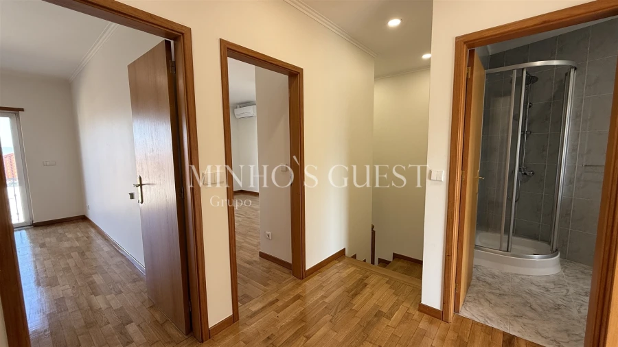Moradia T3 para Arrendamento em São Vicente (Braga) Foto 22