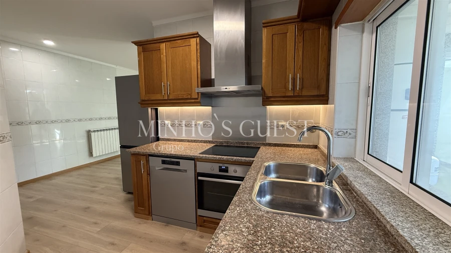 Moradia T3 para Arrendamento em São Vicente (Braga) Foto 42