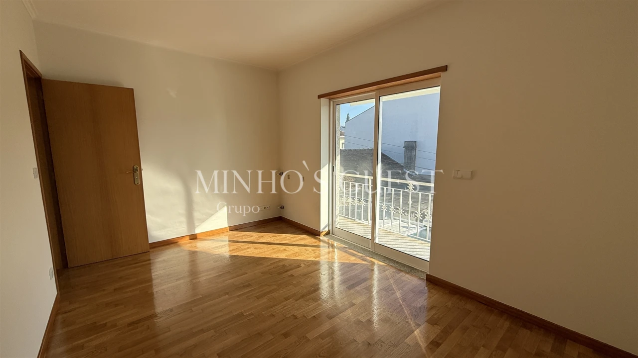 Moradia T3 para Arrendamento em São Vicente (Braga) Foto 19