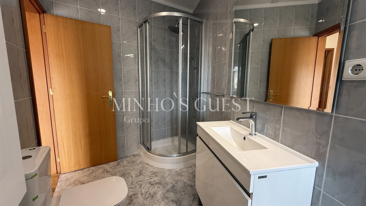 Moradia T3 para Arrendamento em São Vicente (Braga) Foto 15