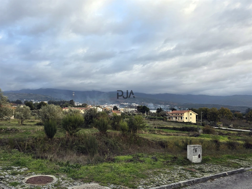 Terreno para Venda em Nespereira Foto 2