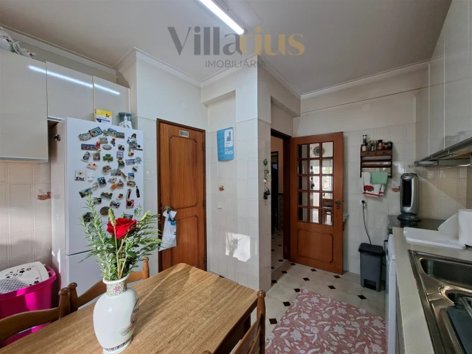 Apartamento T3 para Venda em São João Baptista e Santa Maria dos Olivais Foto 4