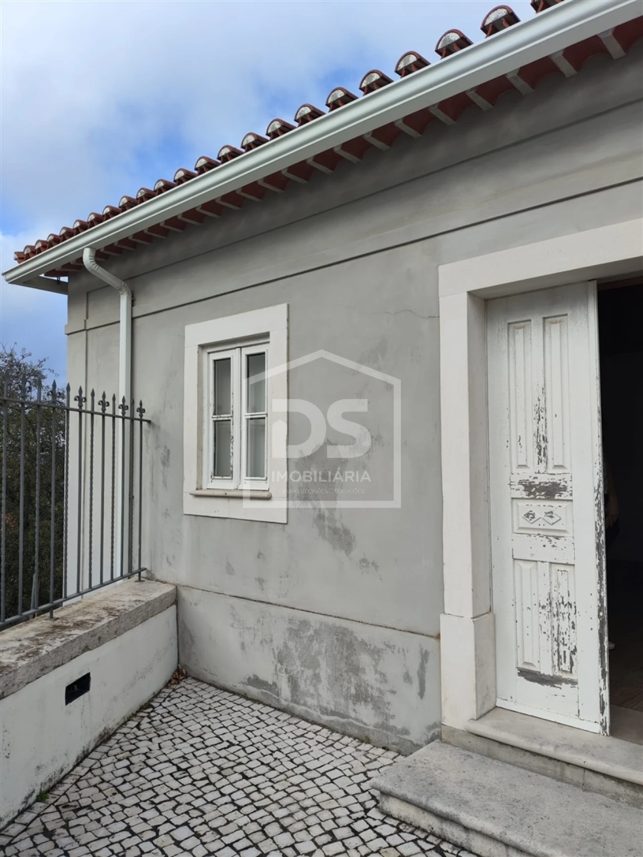 Moradia T1 para Venda em Nossa Senhora das Misericordias Foto 2