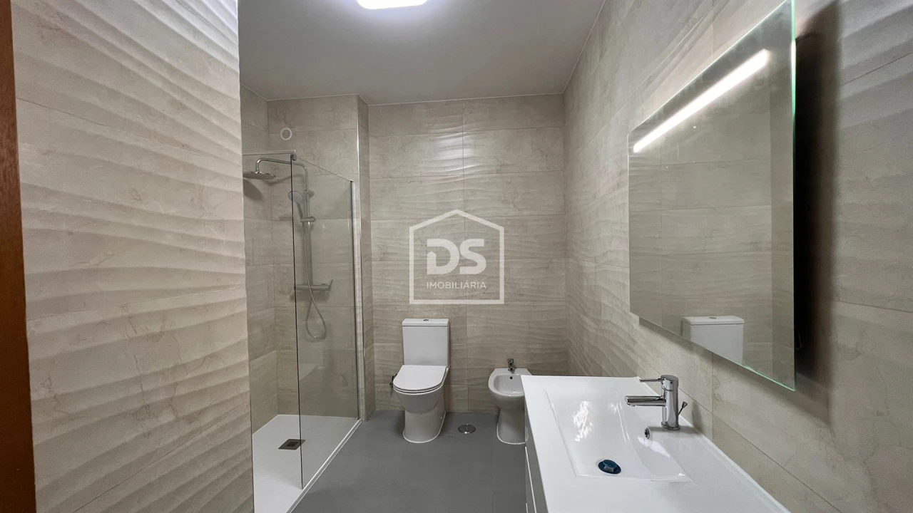 Apartamento T2 para Venda em Soure Foto 9