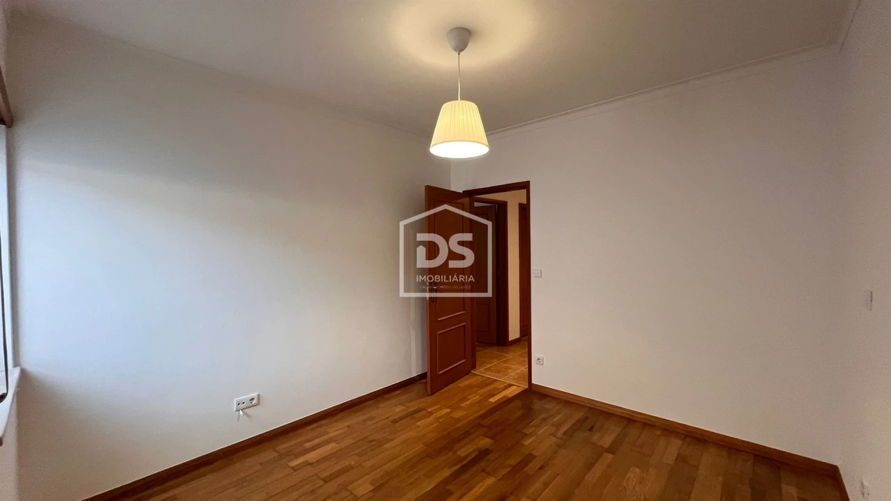 Apartamento T2 para Venda em Soure Foto 8