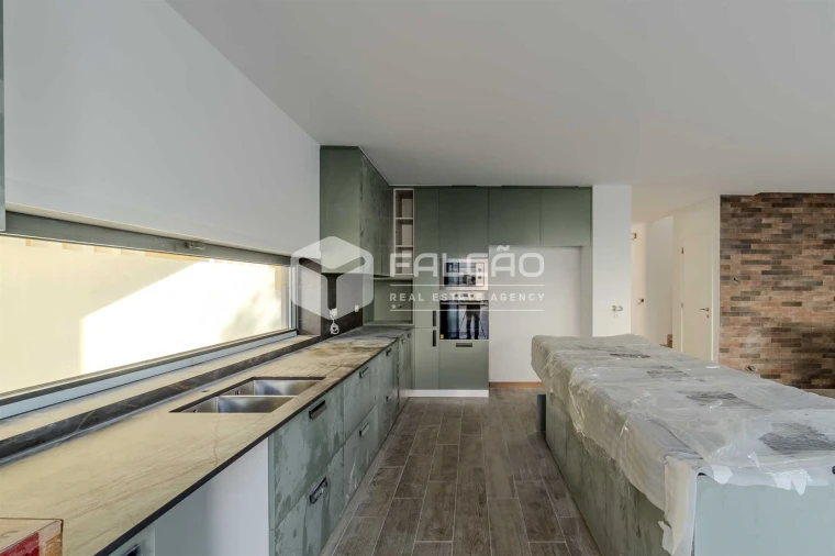 Moradia T4 para Venda em Marvila, Ribeira Santarém, São Salvador, São Nicolau Foto 11