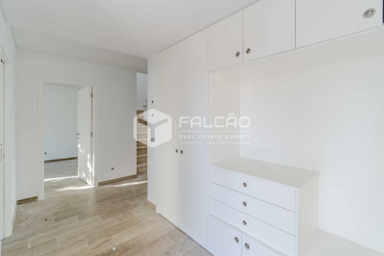 Moradia T4 para Venda em Marvila, Ribeira Santarém, São Salvador, São Nicolau Foto 87