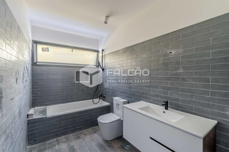 Moradia T4 para Venda em Marvila, Ribeira Santarém, São Salvador, São Nicolau Foto 30