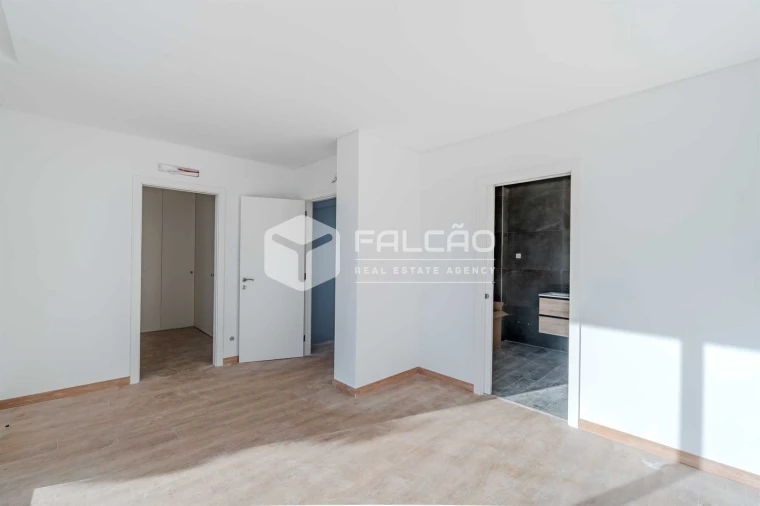 Moradia T4 para Venda em Marvila, Ribeira Santarém, São Salvador, São Nicolau Foto 21