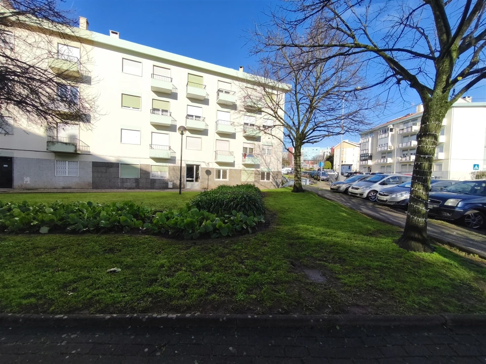 Apartamento T2 para Venda em Carnaxide e Queijas Foto 5