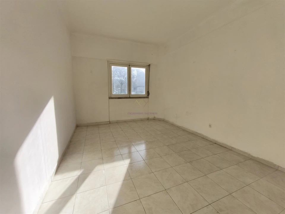 Apartamento T2 para Venda em Carnaxide e Queijas Foto 9