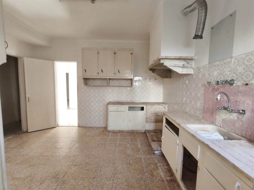Apartamento T2 para Venda em Carnaxide e Queijas Foto 8