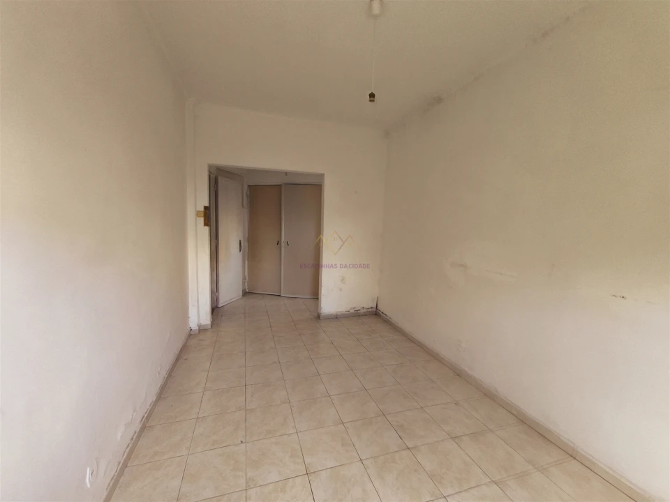 Apartamento T2 para Venda em Carnaxide e Queijas Foto 16