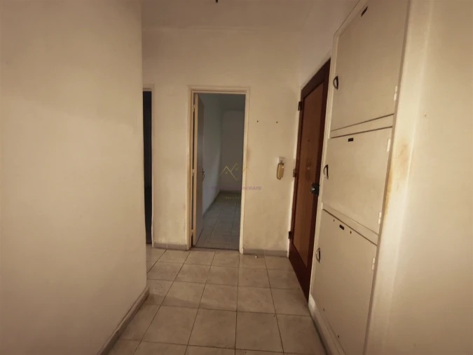 Apartamento T2 para Venda em Carnaxide e Queijas Foto 10