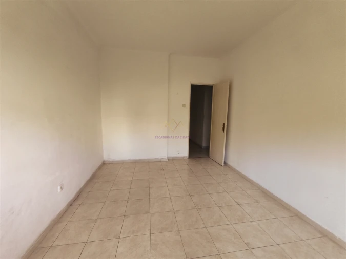 Apartamento T2 para Venda em Carnaxide e Queijas Foto 11