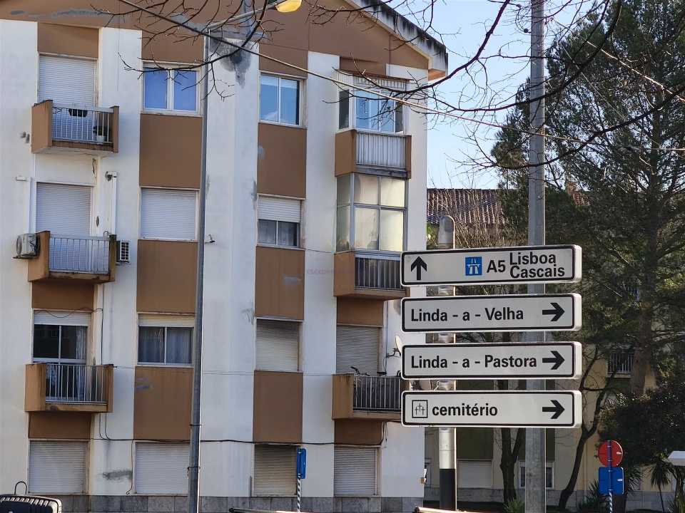 Apartamento T2 para Venda em Carnaxide e Queijas Foto 28