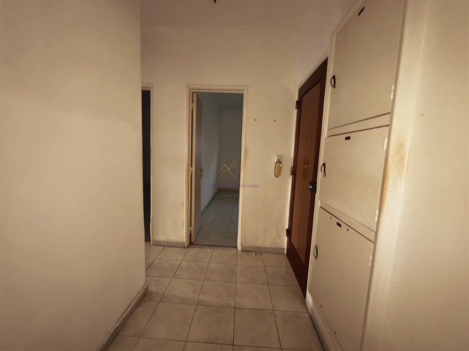 Apartamento T2 para Venda em Carnaxide e Queijas Foto 10