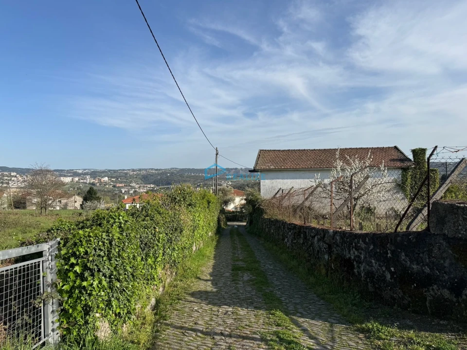 Terreno para Venda em Vila Marim Foto 2