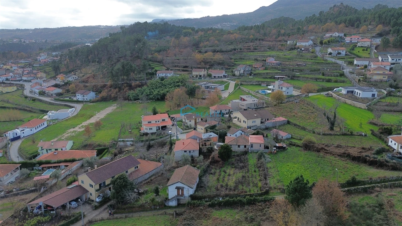 Terreno para Venda em Vila Marim Foto 1