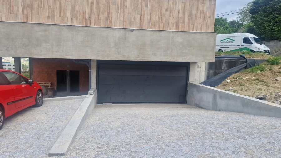 Apartamento T2 para Arrendamento em Serzedelo Foto 5