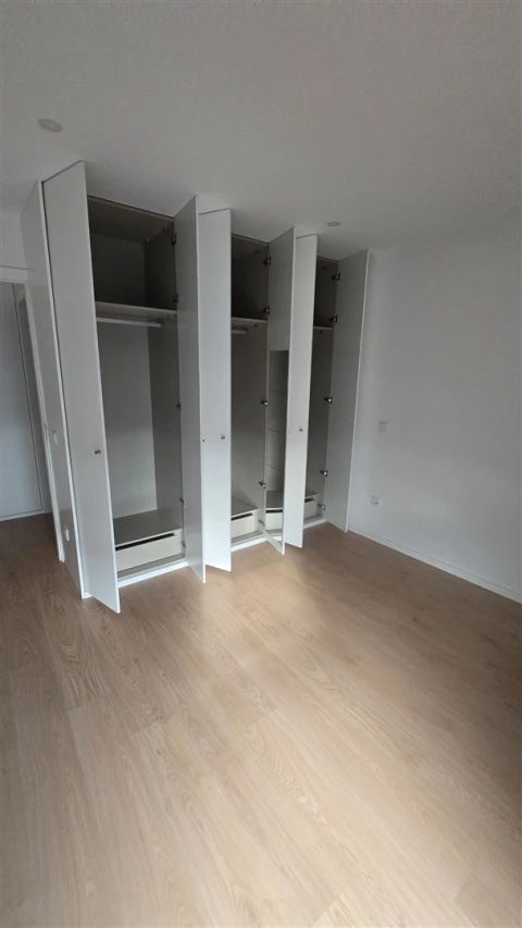 Apartamento T2 para Arrendamento em Serzedelo
