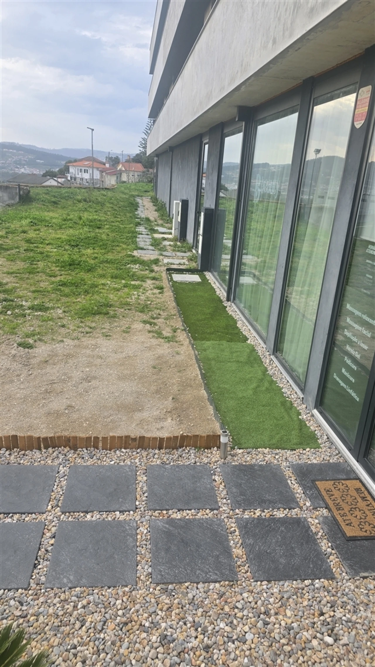 Apartamento T2 para Arrendamento em Serzedelo Foto 11