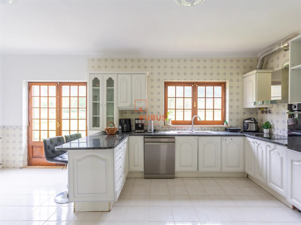 Moradia T5 para Venda em Minde Foto 4