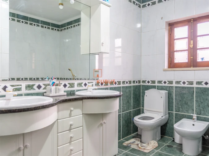 Moradia T5 para Venda em Minde Foto 10