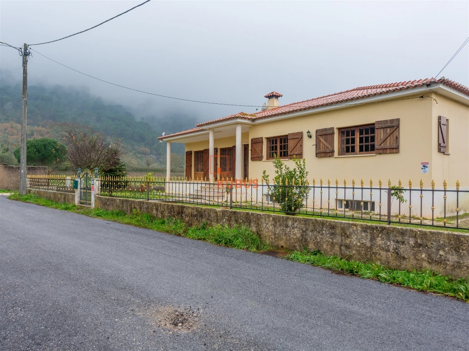 Moradia T5 para Venda em Minde Foto 28