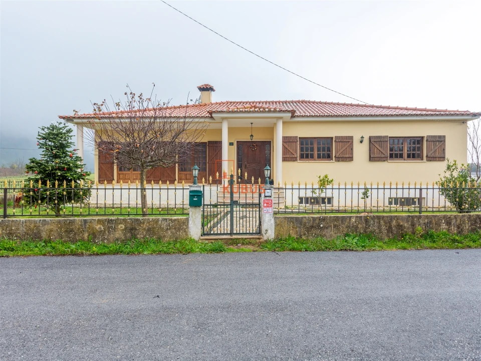 Moradia T5 para Venda em Minde Foto 26