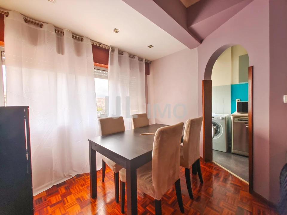 Apartamento T2 para Arrendamento em Cacém e São Marcos Foto 1