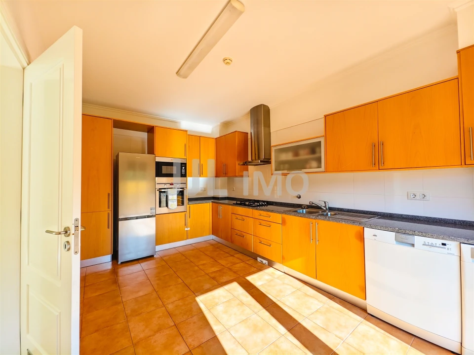 Moradia T4 para Venda em Turcifal Foto 11