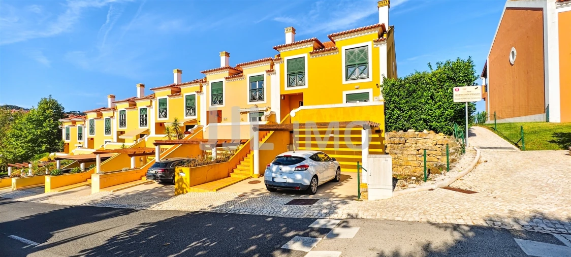 Moradia T4 para Venda em Turcifal Foto 1