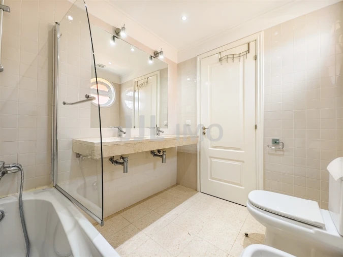 Moradia T4 para Venda em Turcifal Foto 27