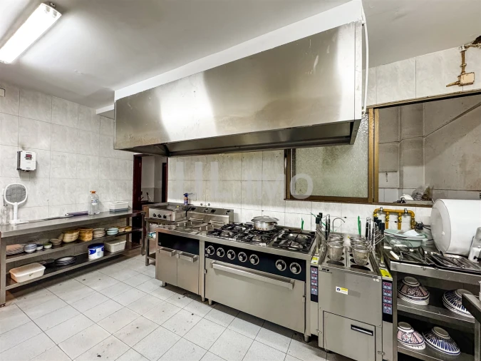 Loja para Trespasse em Santo António Foto 14