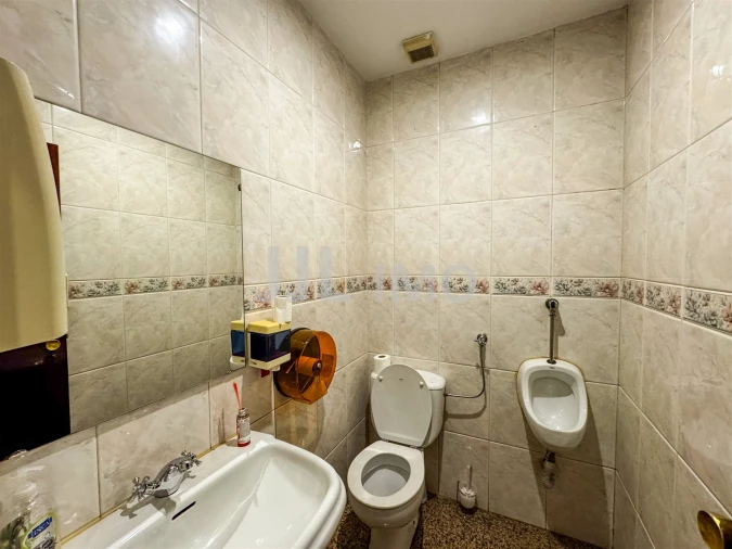 Loja para Trespasse em Santo António Foto 17