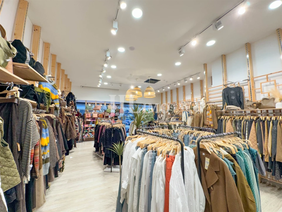 Loja para Trespasse em Santo António Foto 3