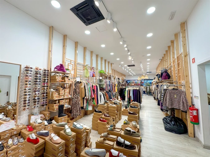 Loja para Trespasse em Santo António Foto 5