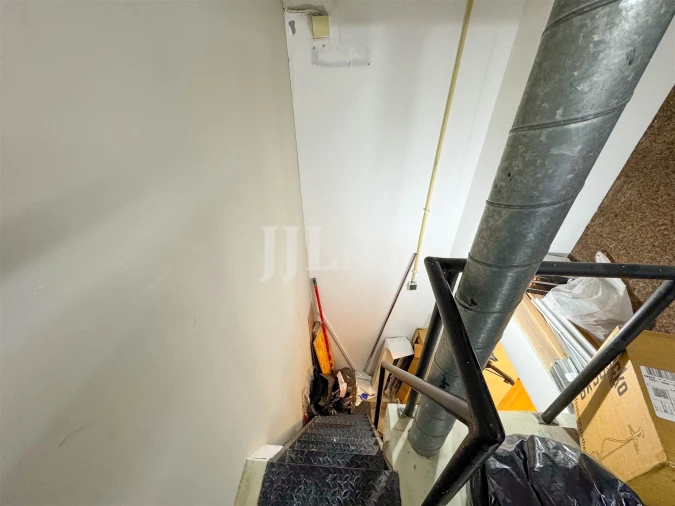 Loja para Trespasse em Santo António Foto 14