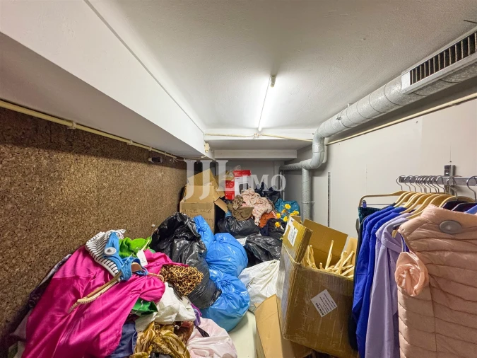 Loja para Trespasse em Santo António Foto 11