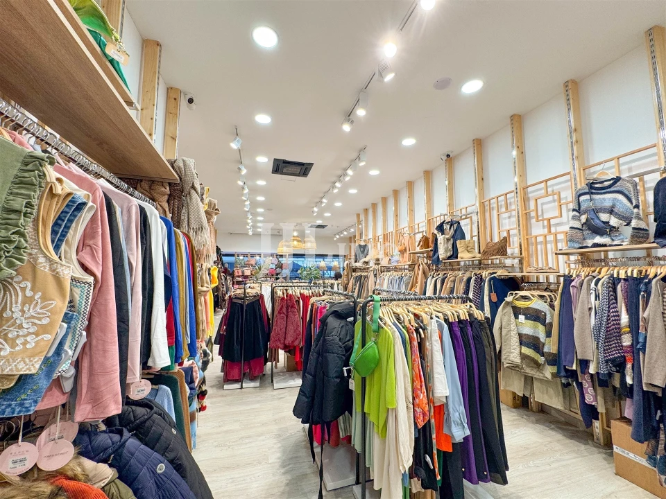 Loja para Trespasse em Santo António Foto 6